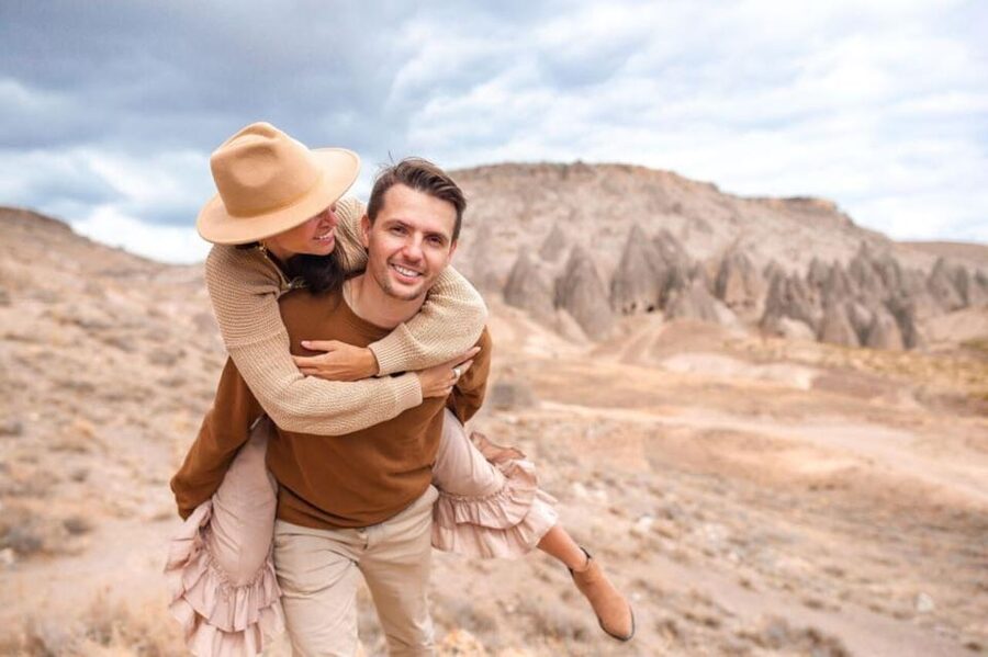 2 Days in Cappadocia: Guided Red and South Tour - Getting Picked Up and Staying Comfortable Between Stops