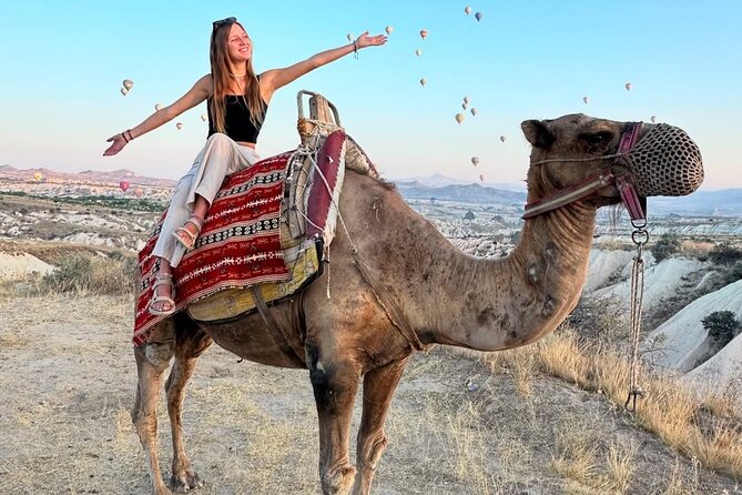 2 hour Camel ride in Cappadocia - Sunrise vs sunset: balloons behind you or golden views ahead