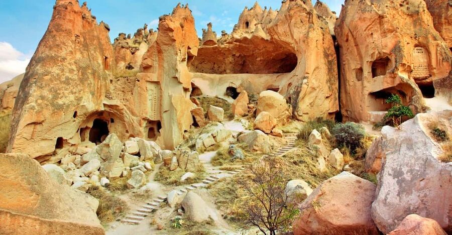 Cappadocia: 2-Day Green and Red Tour with Lunch & Tickets - Pigeon Valley: Short Stop, Big Rock-Cut Story