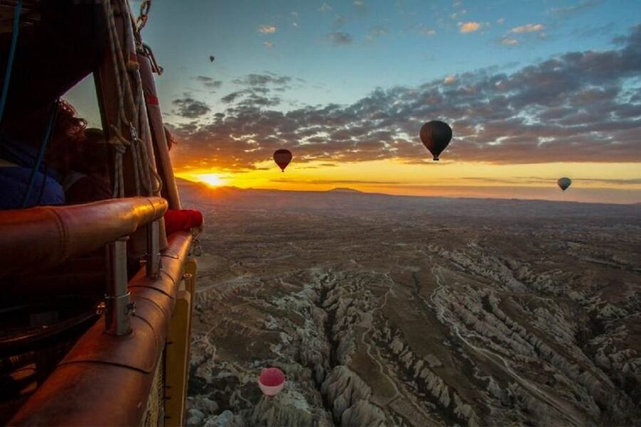 Cappadocia: Blue Tour and Sunrise Balloon Tour - Güvercinlik Valley and the Castle Area: Dovecotes and Views