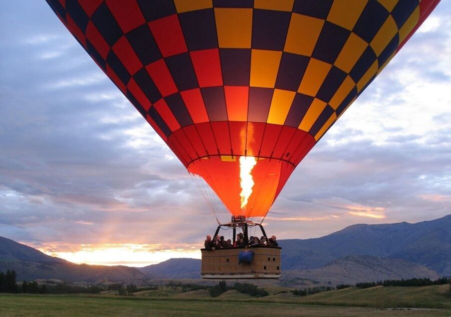 Cappadocia: Cat/Ihlara Valley Sunrise Hot Air Balloon Ride - What to bring (and what to wear) for a comfortable sunrise
