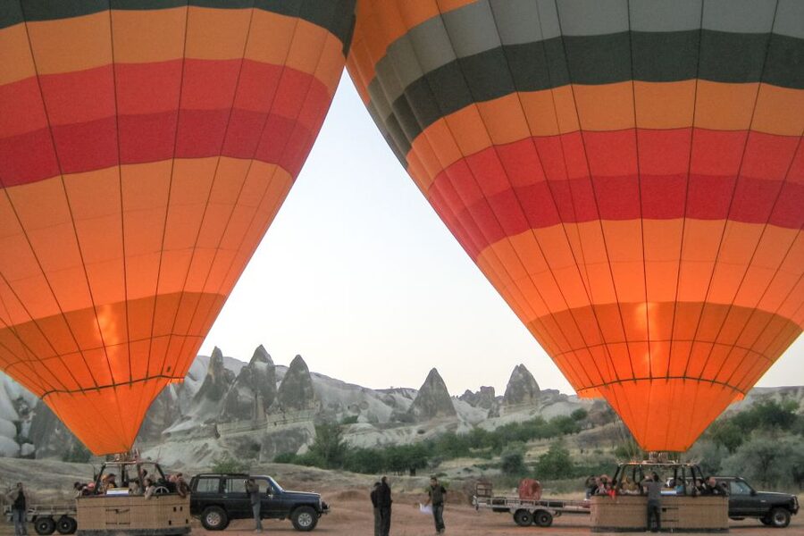 Cappadocia: Discover Sunrise on a Hot Air Balloon - Getting lift-off: watching the balloons get ready