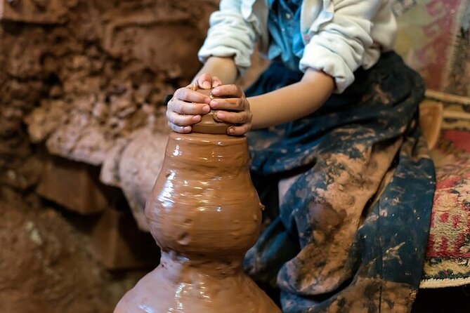 Cappadocia Full-day Red Tour All included - Avanos pottery on the Red River: craft that goes back