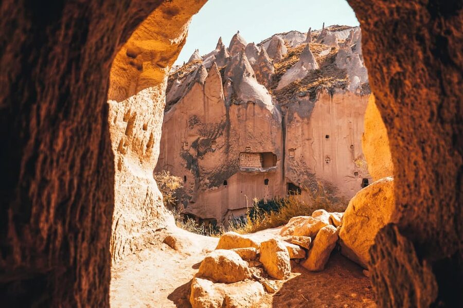 Cappadocia: Full Day Red Tour With Lunch & Ticket - Devrent Valley photo stop: quick “Martian” views