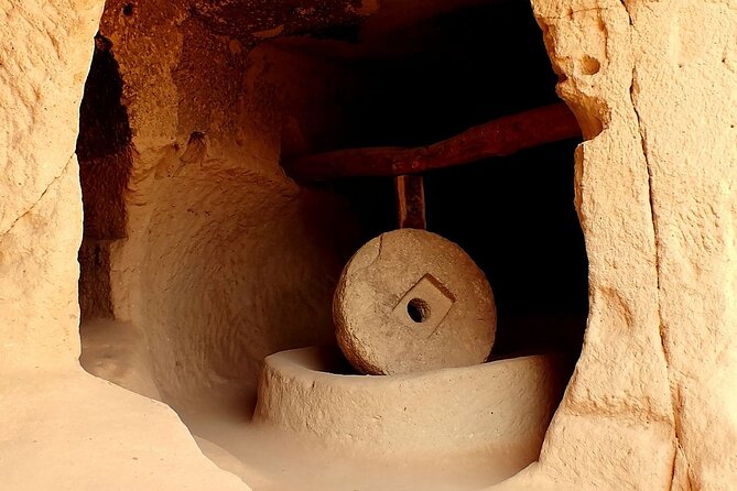 Cappadocia: Full-Day Small Group Tour with Lunch & Tickets - Avanos Carsi Seramik pottery show: craft demo plus a soft shopping reality