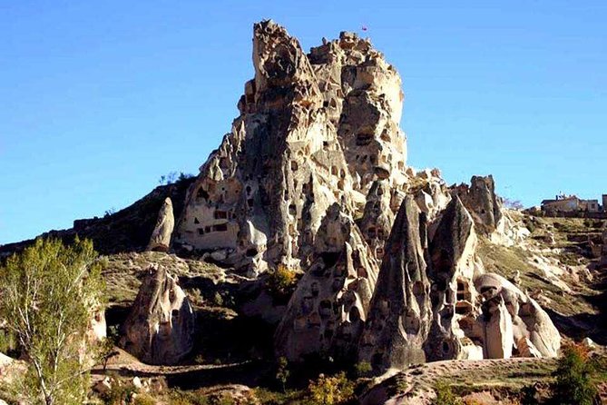 Cappadocia: Full-Day Small Group Tour with Lunch & Tickets - Esentepe panorama on the Göreme–Uçhisar road: quick big-view payoff
