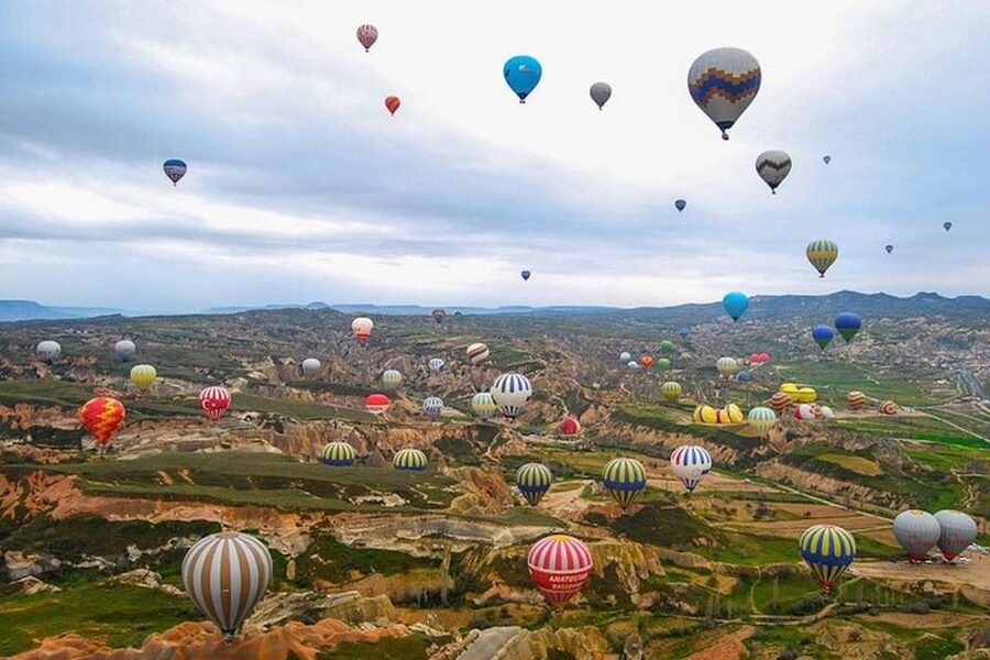 Cappadocia: Göreme Sunrise Hot Air Balloon Ride w/ Breakfast - First lift: the balloon ride at about 1,000 feet
