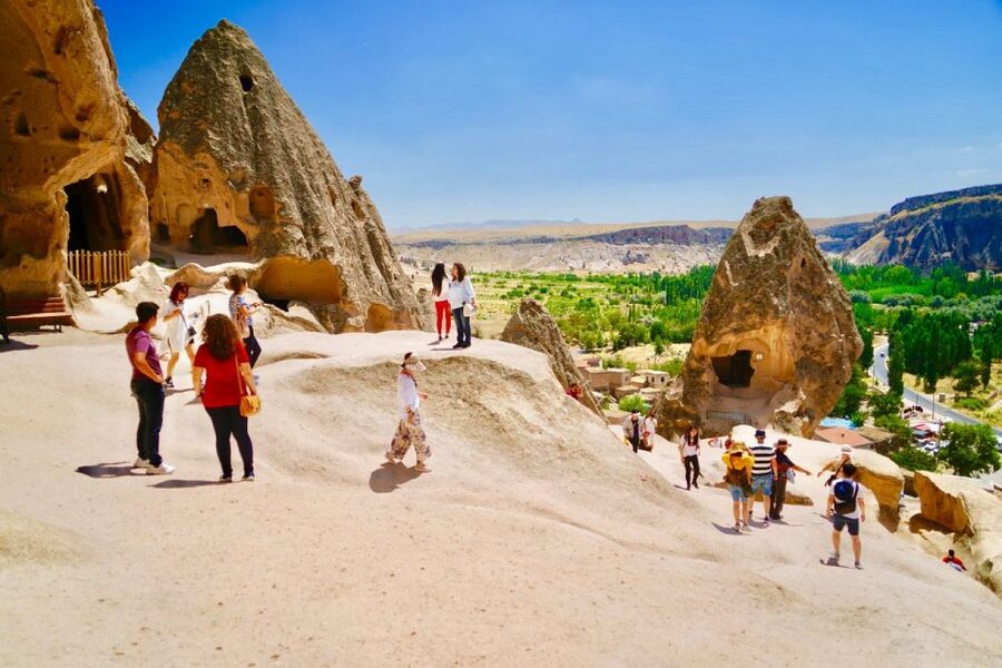 Cappadocia Green Tour: Underground Cities and Ihlara Valley - Derinkuyu Underground City: The Moment Cappadocia Gets Serious