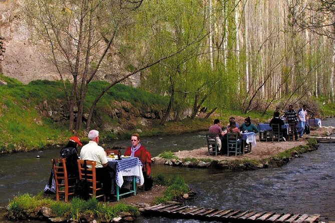 Cappadocia Green Tour with Lunch - Guides and what you should expect from the experience style