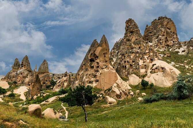 Cappadocia Guided Red Tour with Lunch & Entrance Fees - Why the Cappadocia Red Tour makes sense for a one-day plan