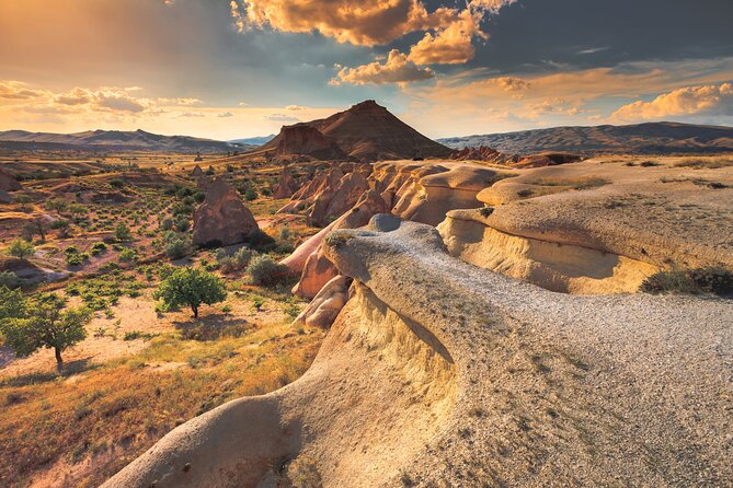 Cappadocia Highlights Tour with 1-Night Stay in a Cave Hotel - Peri Bacaları (fairy chimneys): the geology stop that feels like sculpture
