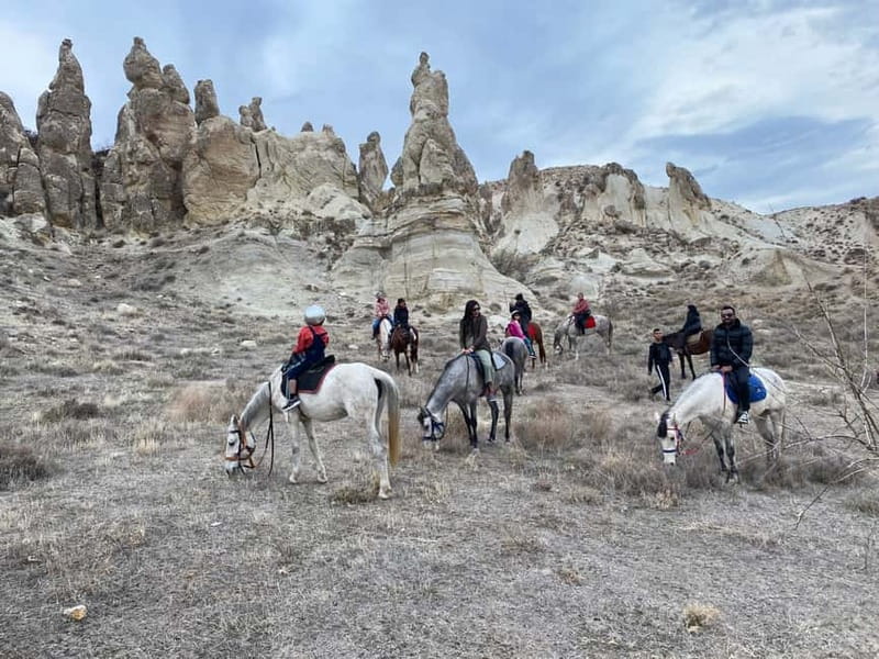 Cappadocia: Horse Riding Tour with Sunrise or Sunset Options - How the 1–2 Hours Works: Timing, Mounting, and Expectations