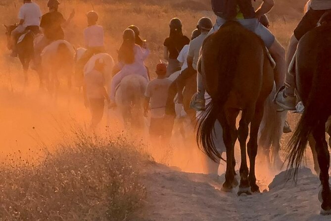 Cappadocia Horseback Sunset & Sunrise - Horses and Safety: What Makes This Feel Beginner-Friendly