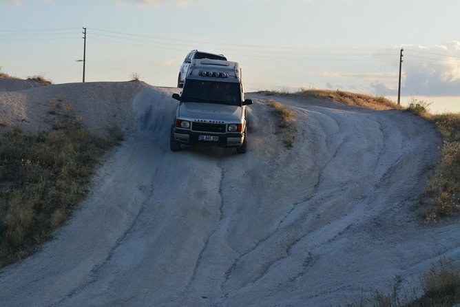 Cappadocia Jeep Safari with Hot Air Balloon Watch at Sunrise - Stop 2: Aydın Kırağan Tepesi for a sky full of balloons