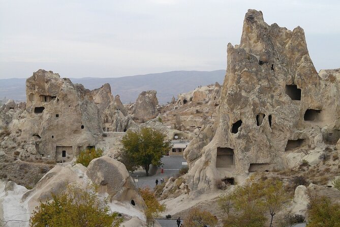 Cappadocia Private Customizable Tour with Mercedes & Expert Guide - Göreme Open-Air Museum: frescoes, caves, and the Dark Church