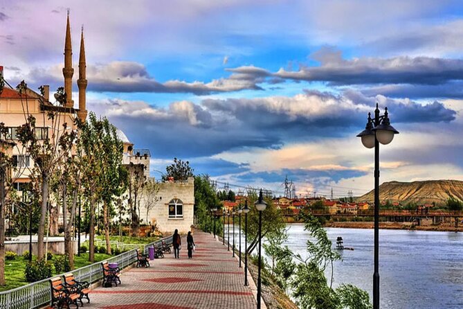 Cappadocia Private Tour Car & English-Speaking Guide - Avanos by the Red River: an easy riverside reset