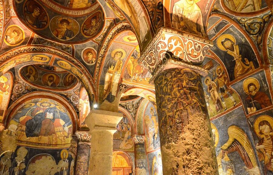 Cappadocia: Red Tour and Lunch - Getting Picked Up and Starting at Uçhisar Castle