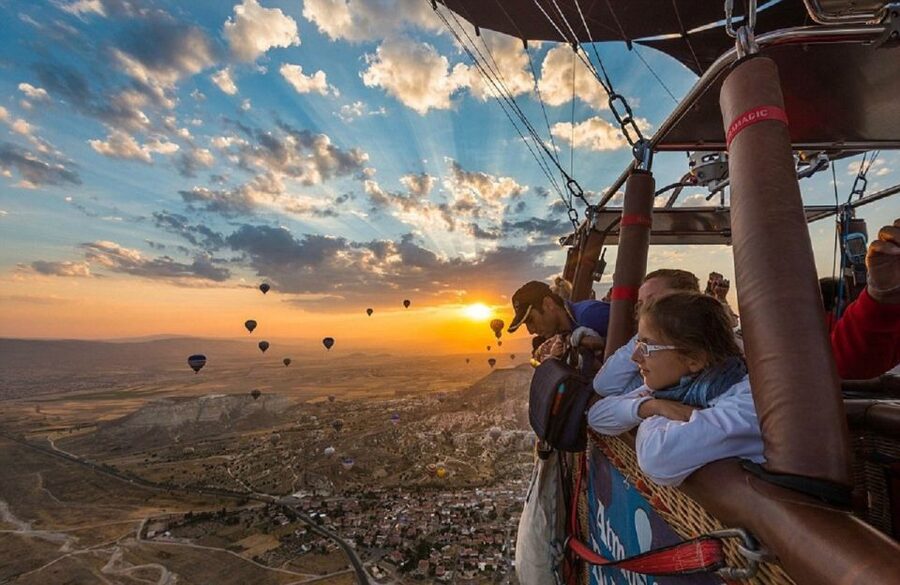 Cappadocia: Red Tour and Sunrise Balloon Tour - How the sunrise balloon sets the tone for the whole day