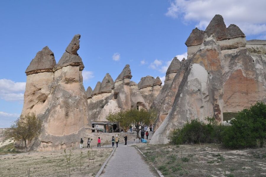 Cappadocia: Red Tour with Lunch & Pottery Demonstration - Love Valley: rock formations, fast photos, and a nature story