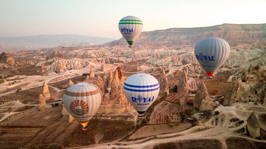 Cappadocia: Royal Queen Daylight Flight - Pickup windows, light breakfast, and the pre-flight flow