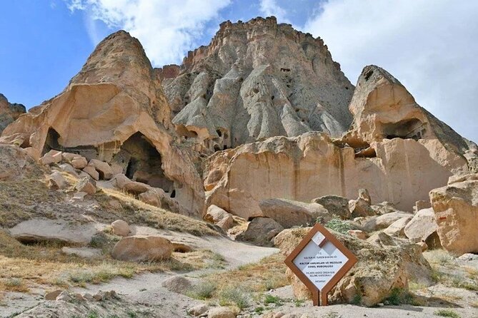 Cappadocia South Tour (Pro Guide, Tickets, Lunch, Transfer incl) - Uçhisar and Pigeon Valley: viewpoints plus carved pigeon homes