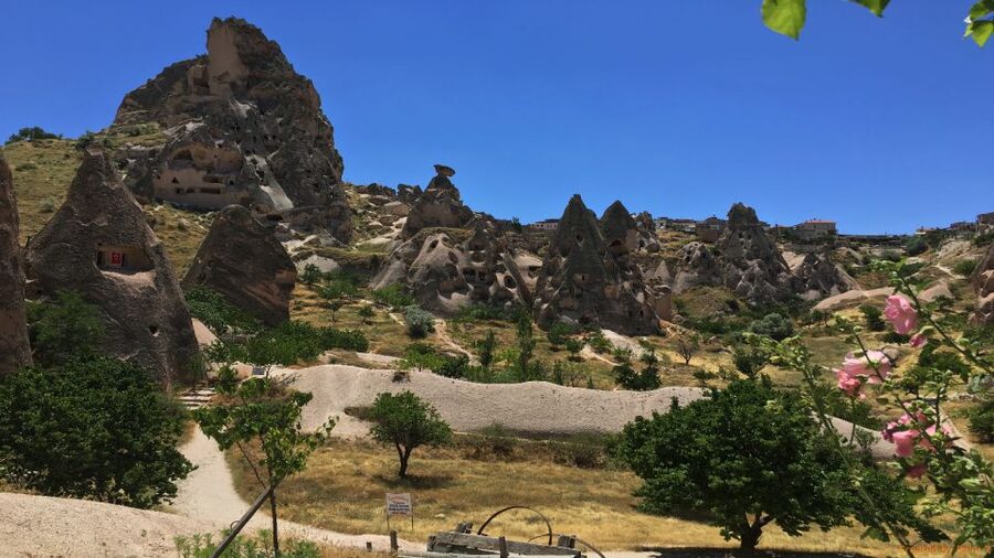 Cappadocia South: Underground City Tour With Lunch & Ticket - Morning pickup and the drive to the Red Valley hike