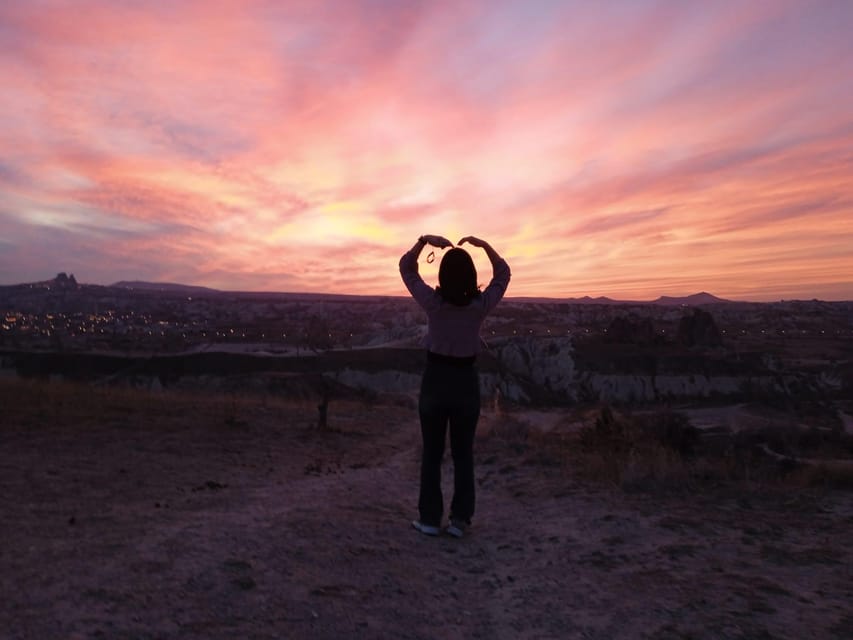 Cappadocia: Sunset Rose Valley Hiking Tour - Red Valley Stops and Photo-Friendly Viewpoints