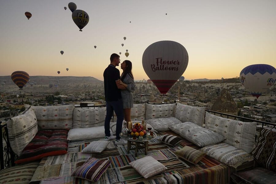 Cappadocia: Terrace Photo Spot With Balloon Flight View - What happens during the 45–60 minute reserved session
