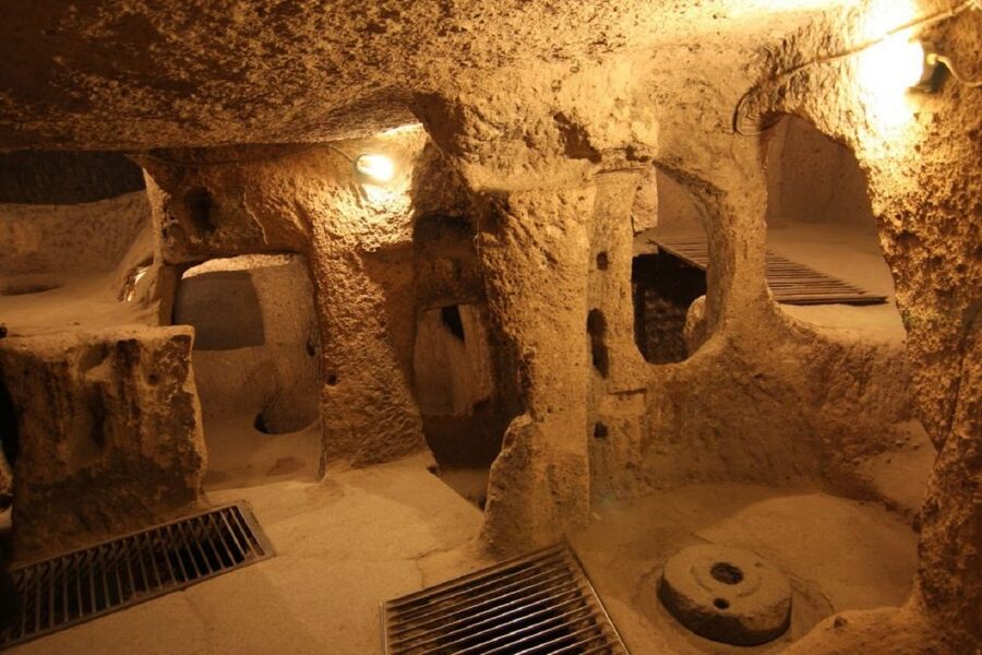 Cappadocia Tour: Underground City, Caravanserai & Salt Lake - What to bring (so you don’t regret it at Lake Tuz)