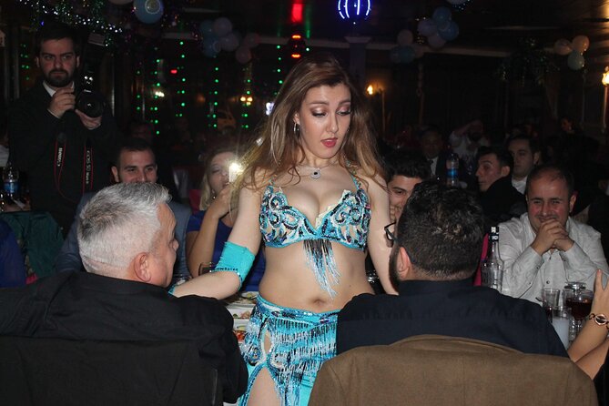 Cappadocia Turkish Night With Unlimited Drinks And Dinner - Audience Energy: Participation, Music, and the Crowd Mood