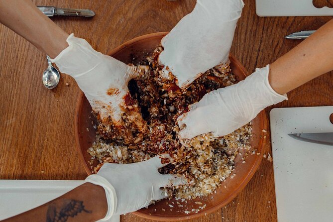 Cooking Class at Exclusive Kings Valley - The organic market stop: where the day gains flavor