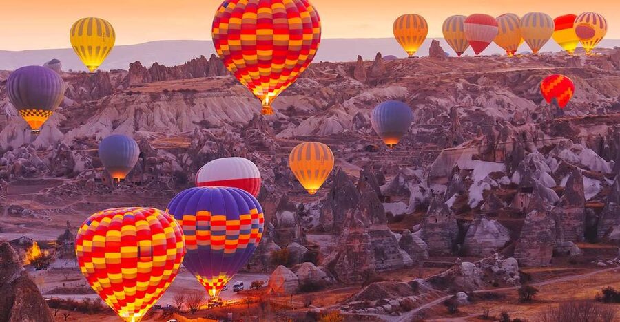 Early Morning Sunrise Hot Air Ballooning Tour of Cappadocia - Pre-Flight Breakfast and the Balloon Inflate Moment