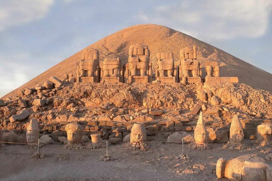 From Cappadocia: 2-Night Nemrut, Sanliurfa, and Harran Tour - Day 2 morning on Mt. Nemrut: the sunrise ritual and the 25-minute walk