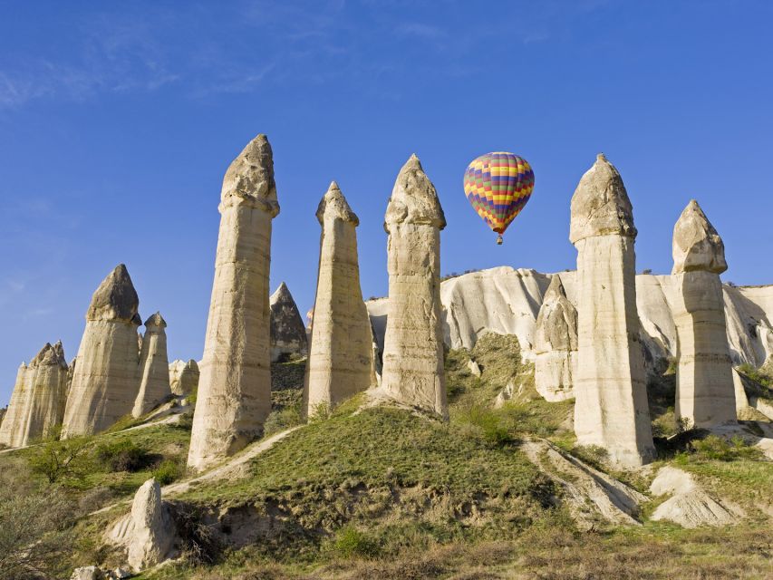 From Nevşehir: Cappadocia Highlights Trip w/ Lunch & Pickup - Love Valley Fairy Chimneys and the Quick Photo-Stop Rhythm