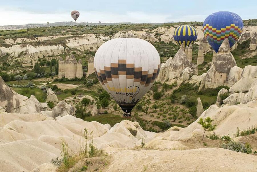 Göreme: Sunrise Hot Air Balloon Ride over Cappadocia - Key highlights you’ll feel immediately