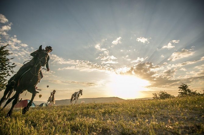 Horse Riding in Cappadocia in fairy chimeys - Sunset Point: your photo payoff and how to choose your timing