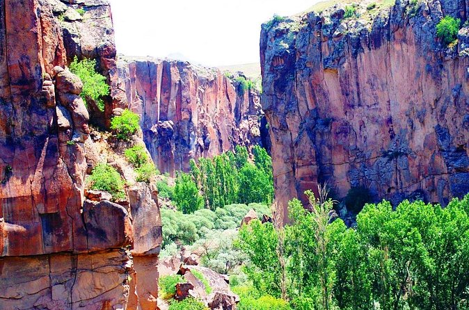 Ihlara Valley and Derinkuyu Underground City Tour - Pigeon Valley: a quick finale with cliff dwellings
