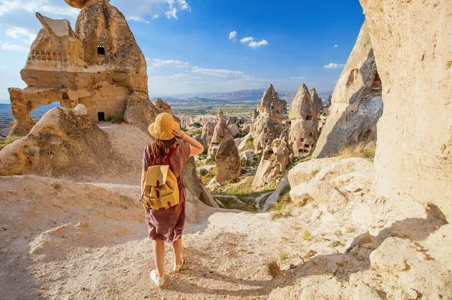 Istanbul: 2-Day Trip to Cappadocia with Flights & Lunchs - Day 2: Göreme Museum, Uçhisar Views, Devrent Valley, and Artisan Stops