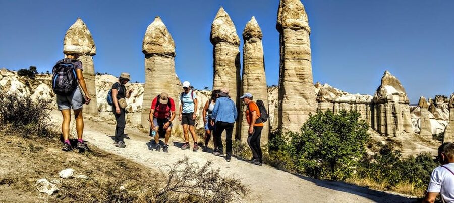 LET'S GO HİKİNG TO DİSCOVER CAPPADOCİA.. - Çavuşin finale: the castle ruin and the 5th-century church