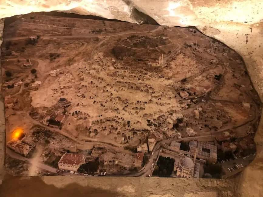 Nevşehir: Kayaşehir Underground City Entry Tour - Entering the tunnels: how the guided route works