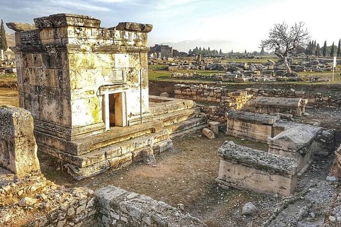 Pamukkale Tour from Kusadasi with Hot Air Balloon Flight - Lunch break: recharge the day with Turkish food