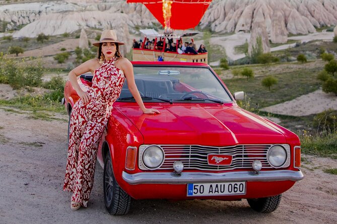 Private Classic Car Sunrise Balloon Chasing Experience - Göreme and the classic car photo route before Love Valley