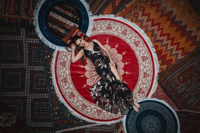 Private Photo & Drone Session in Carpet Gallery - A carpet shop rooftop with camera and drone angles in Göreme