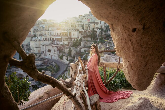 Professional Photo Shoot in Cappadocia - In Sunrise with Hot Air Balloons - Meeting Beste and the Team: How the Shoot Stays Organized