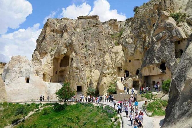 Red Tour ( North of Cappadocia ) - Ortahisar panorama: a final viewpoint with strong photo odds