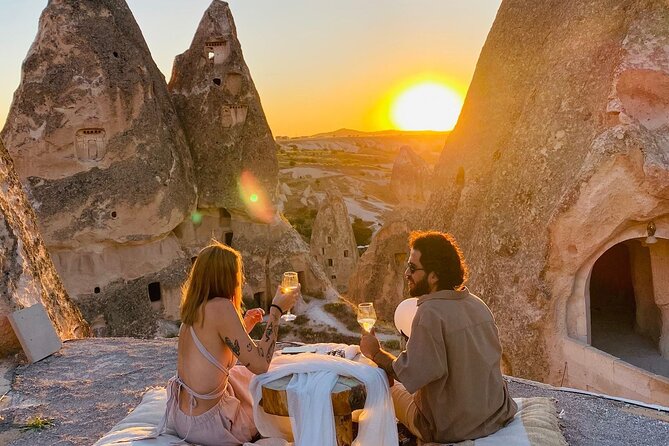 Romantic Cappadocia Sunset Dinner and Wine - Photography, Celebrations, and How the Staff Make It Personal
