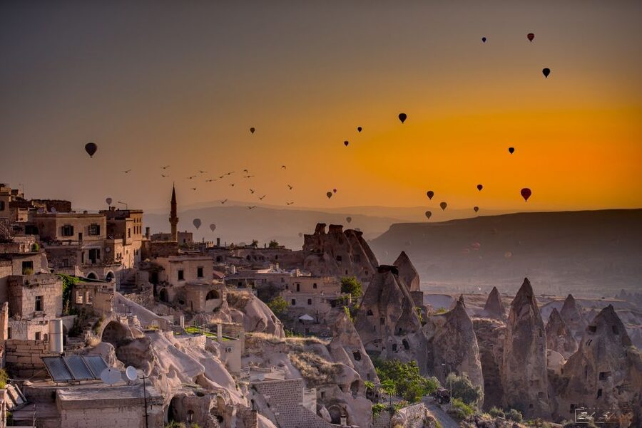 SKIP-THE-LINE: Fairy Chimneys of Cappadocia w/LUNCH - Goreme Panorama: your best photo view of the chimney world