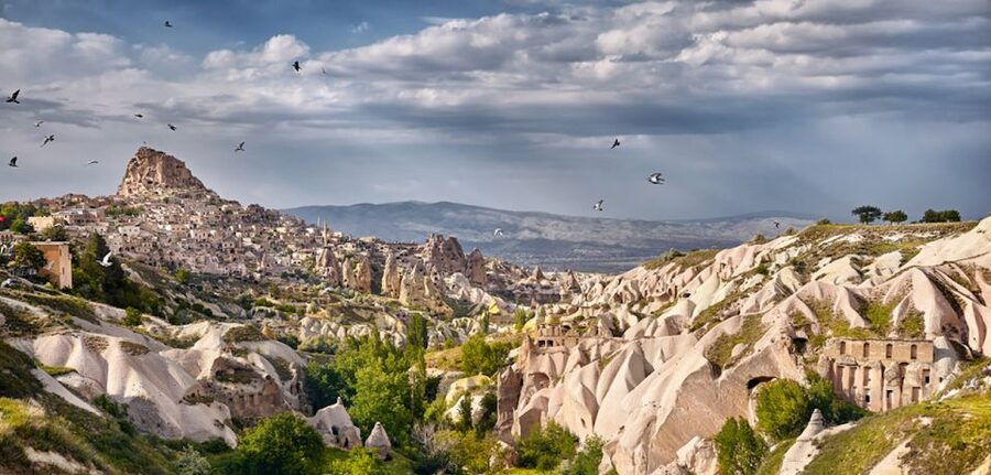 South Cappadocia Day Tour - Kaymakli Underground City - Entering Kaymakli Underground City: what you’re seeing and why it was built