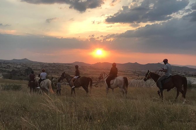 Sunset Horsebackriding-Tour through the Valleys of Cappadocia - Getting to Cavusin: where you meet and how transfers help