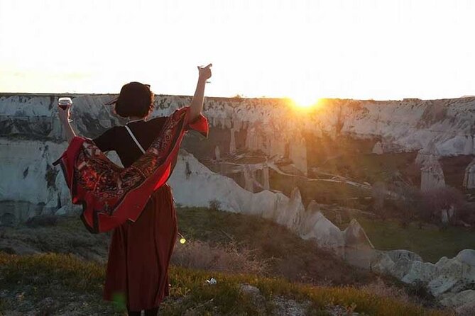 Sunset Jeep Safari in Cappadocia - Getting picked up in Göreme, then zooming through valleys